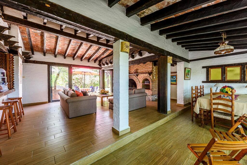 Agradable Cuarto De Hostal Sobre El Centro, Valle Valle de Bravo Exterior photo